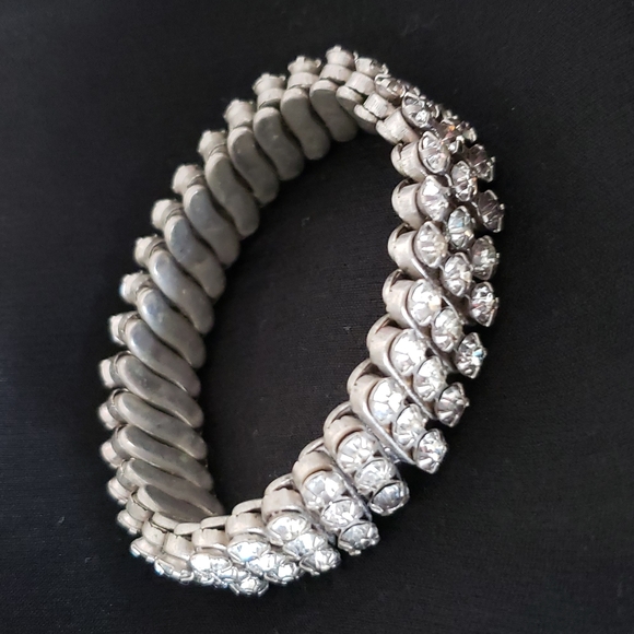 Vintage Jewelry - VTG Rhinestone stretch bracelet, 60ies